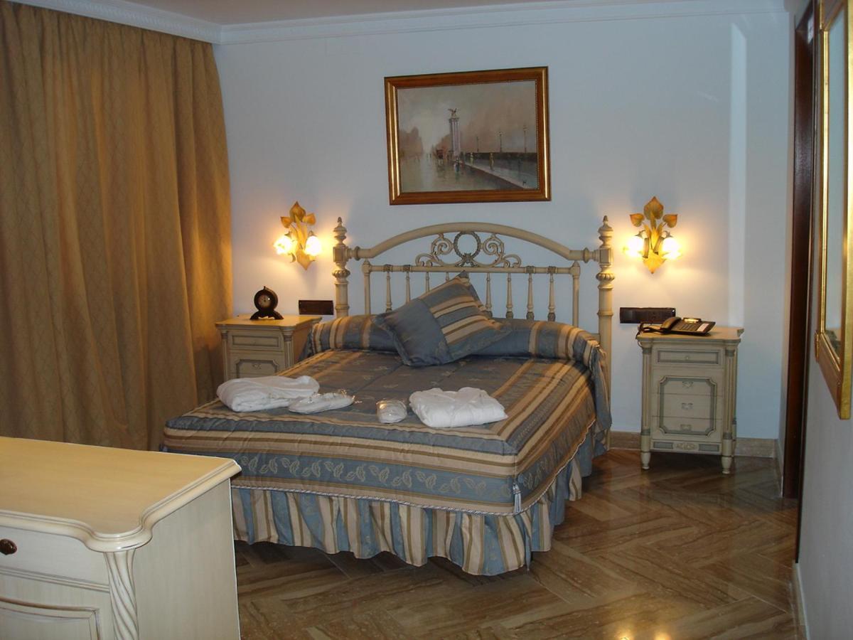 Hotel Hacienda Don Manuel Granja de Torrehermosa Bagian luar foto