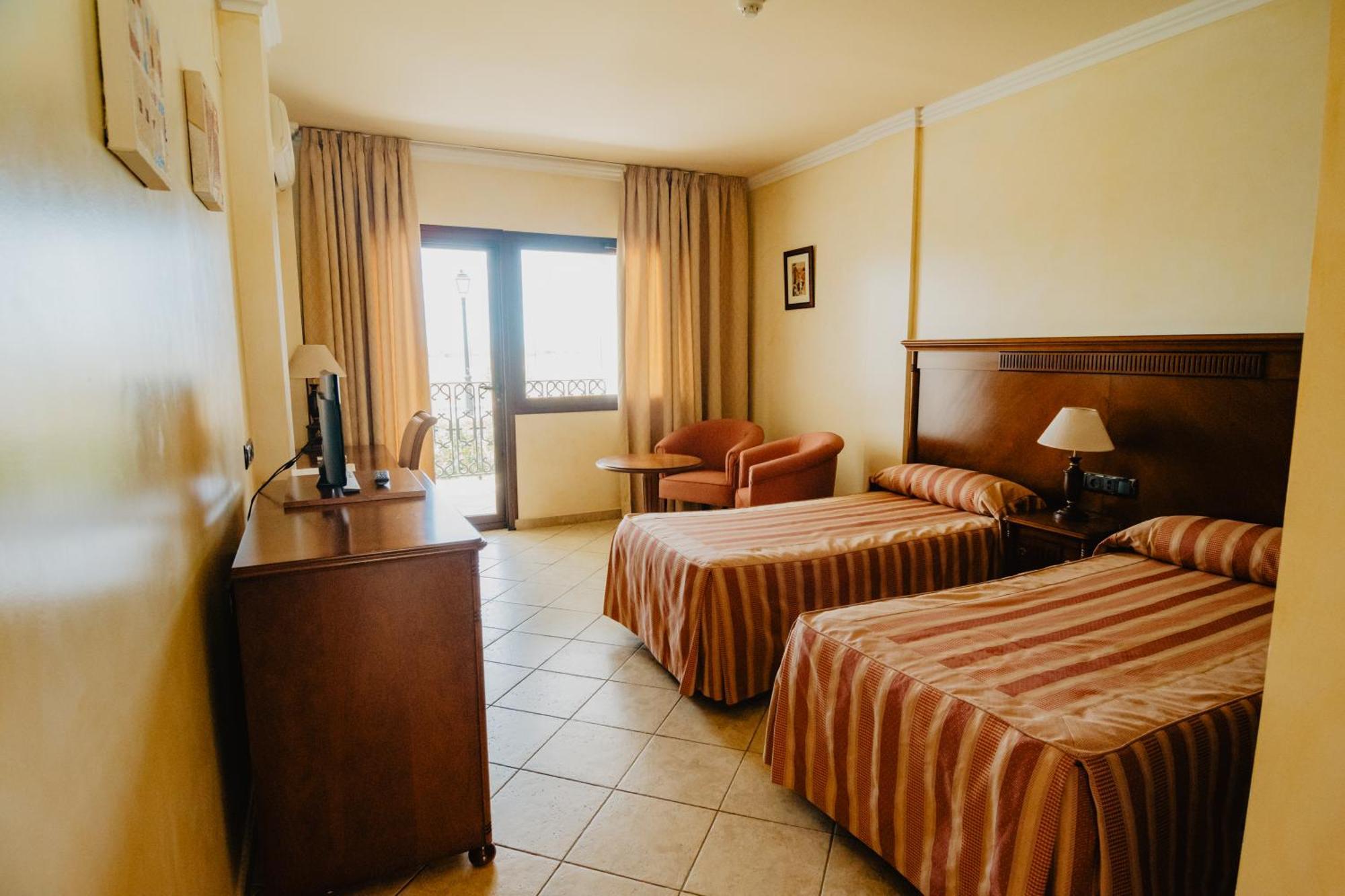Hotel Hacienda Don Manuel Granja de Torrehermosa Bagian luar foto