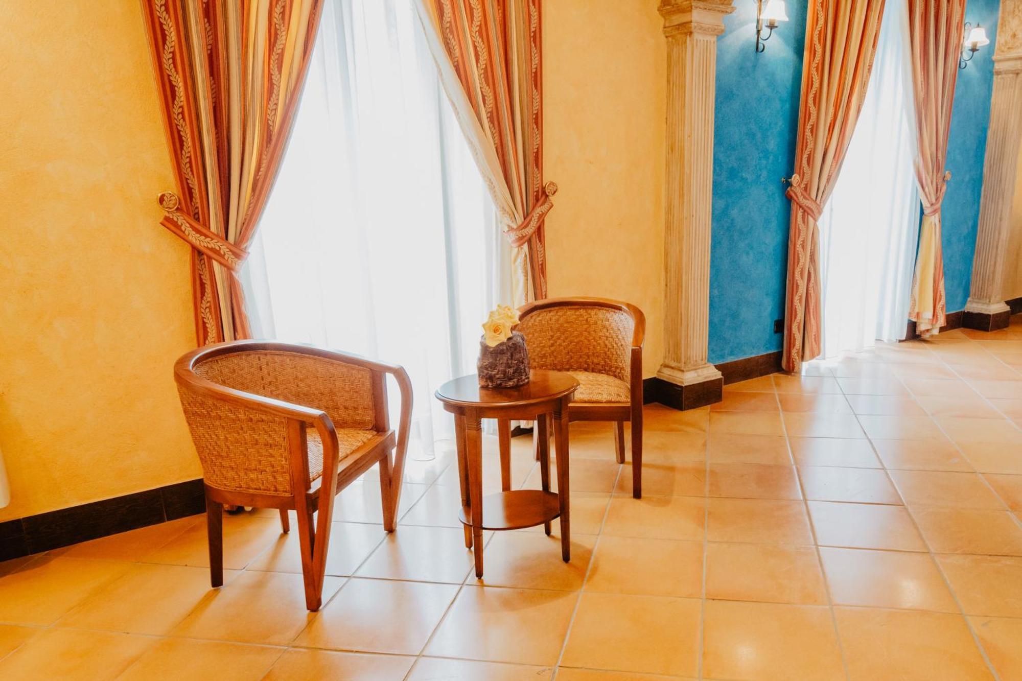 Hotel Hacienda Don Manuel Granja de Torrehermosa Bagian luar foto