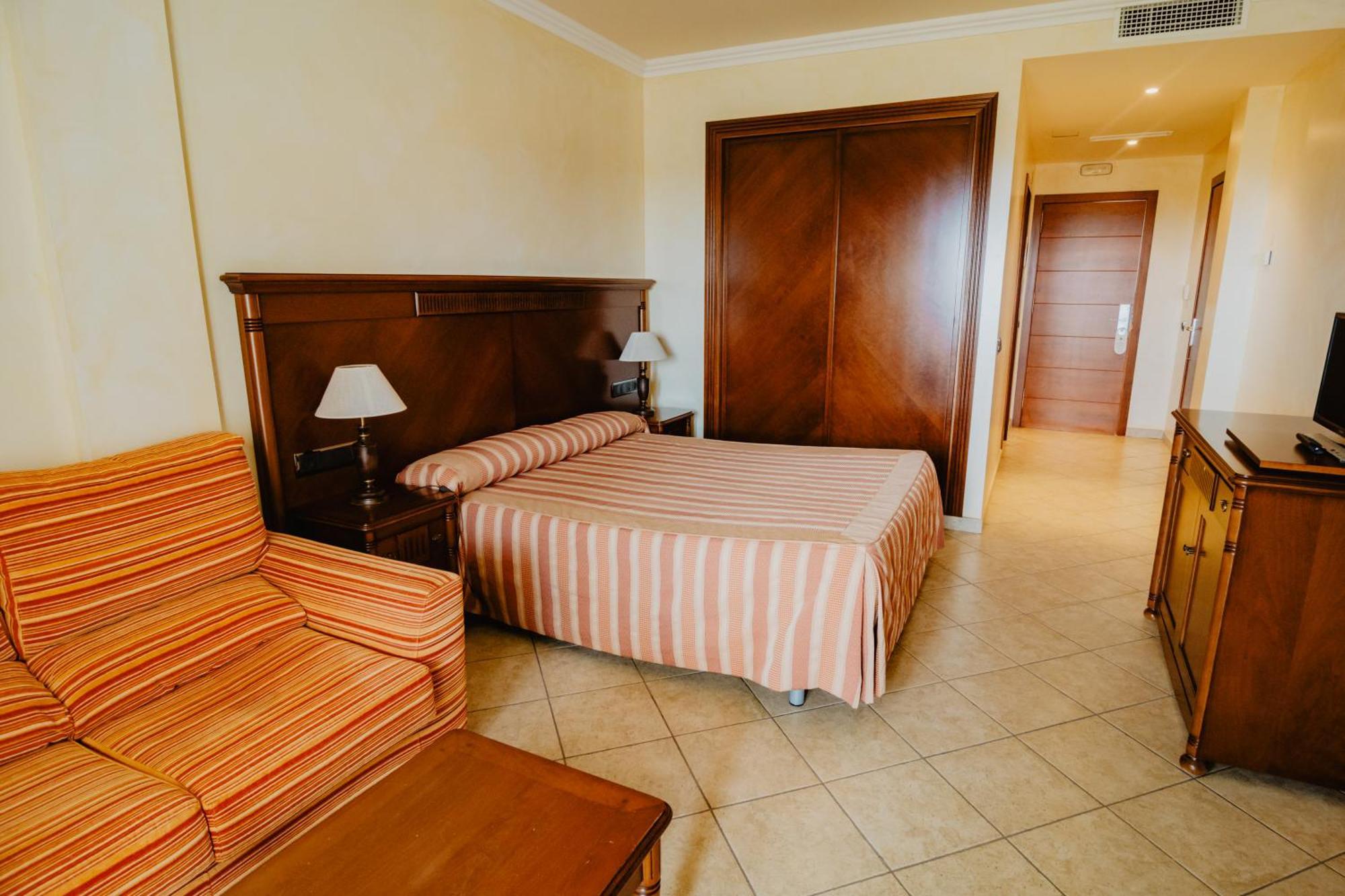 Hotel Hacienda Don Manuel Granja de Torrehermosa Bagian luar foto